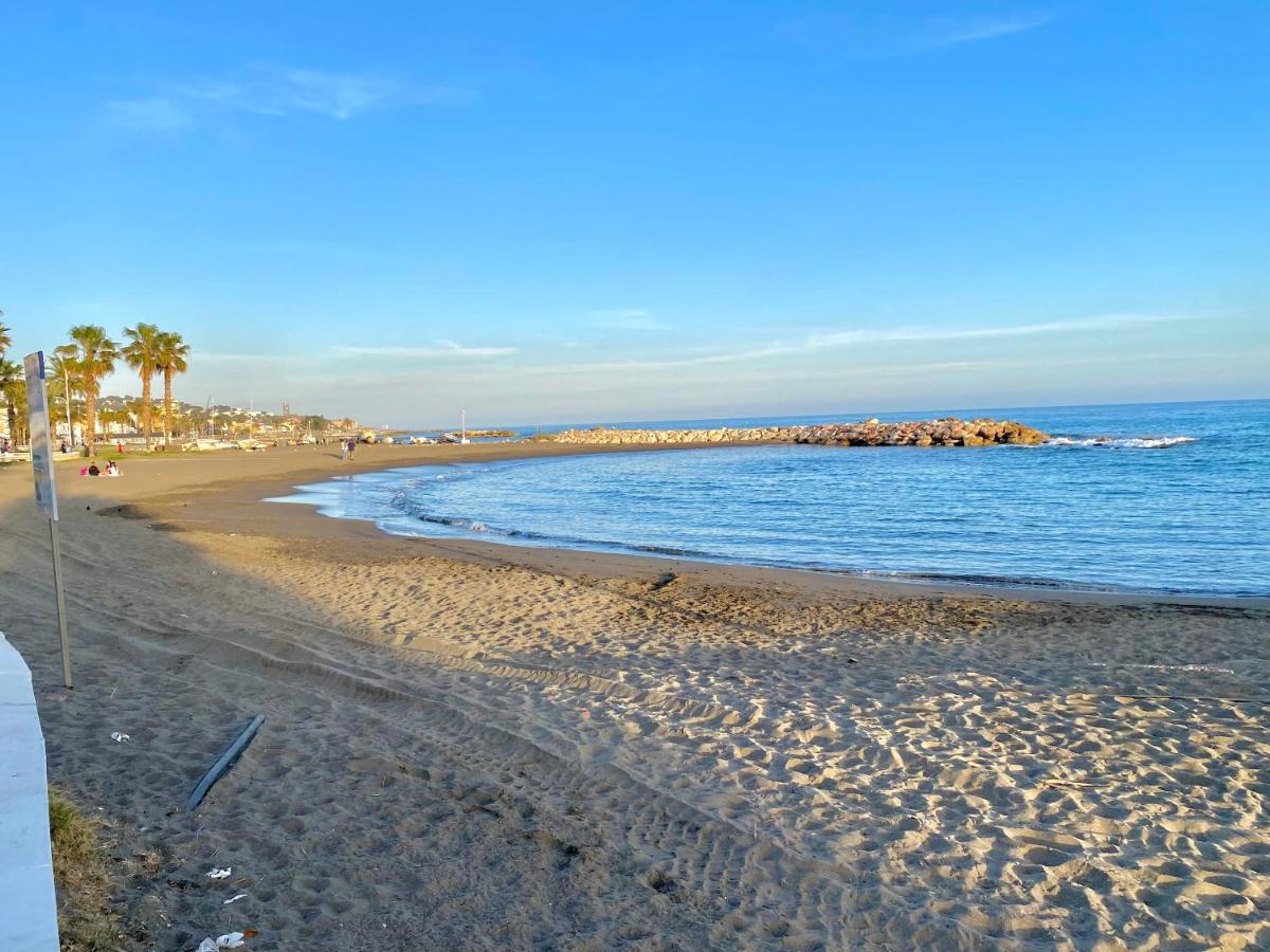 Malaga Beach And Sun Екстер'єр фото